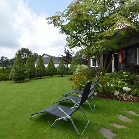Elegant In With Private Garden
