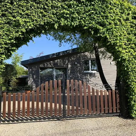 Elegant In With Private Garden Domek alpejski *