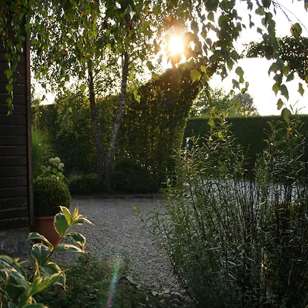 Domek alpejski Cozy With Pond,