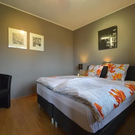 Cozy With Pond, Chalé