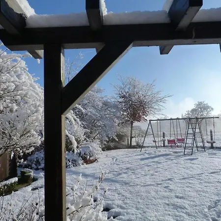 Domek alpejski Cozy With Pond,