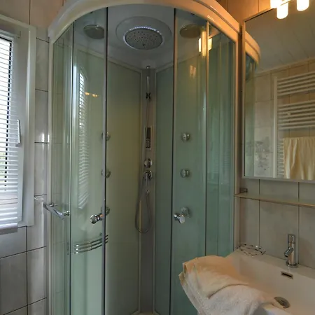 Cozy With Pond, Malmedy