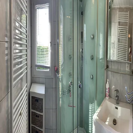 Cozy With Pond, Chalé Malmedy